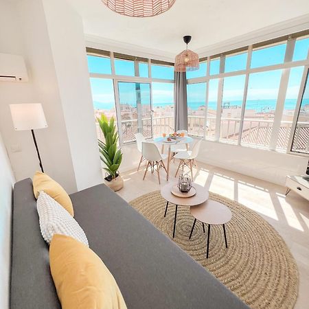 Palm Beach Aparment Sea Views Торемолинос Екстериор снимка