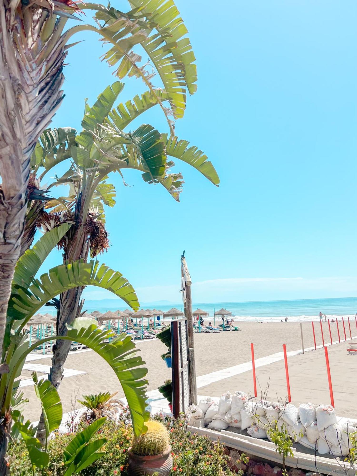 Palm Beach Aparment Sea Views Торемолинос Екстериор снимка
