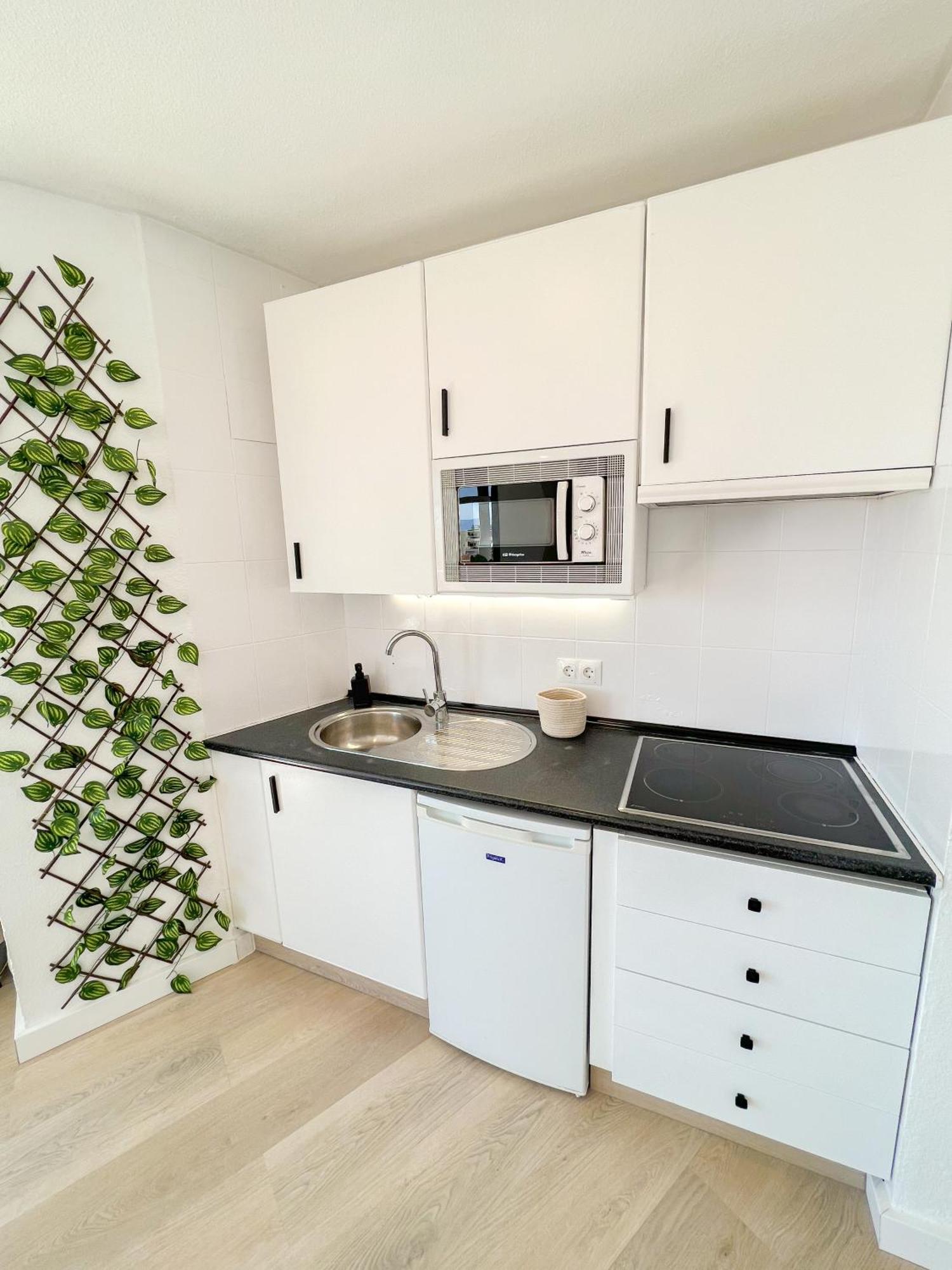 Palm Beach Aparment Sea Views Торемолинос Екстериор снимка