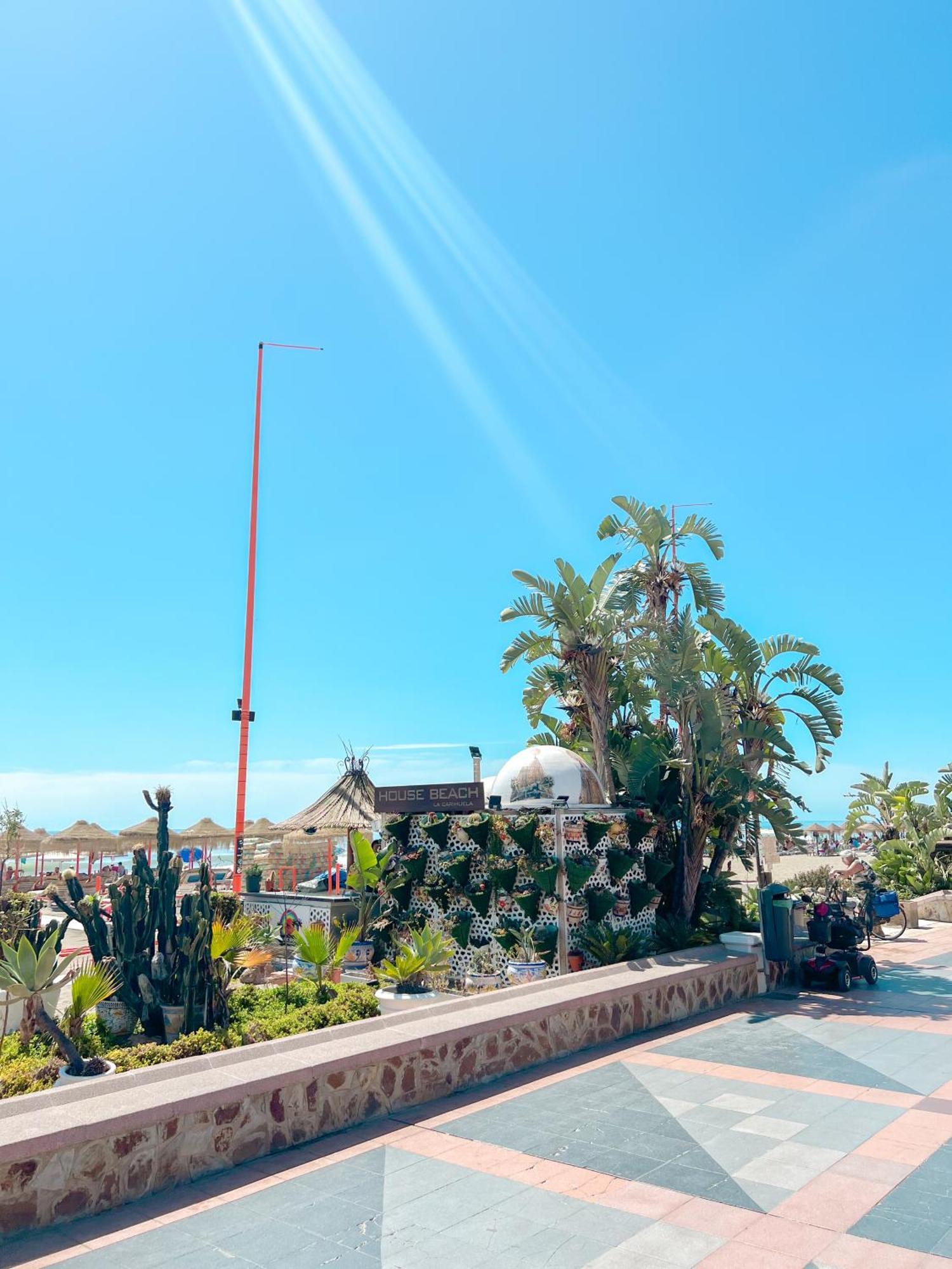 Palm Beach Aparment Sea Views Торемолинос Екстериор снимка
